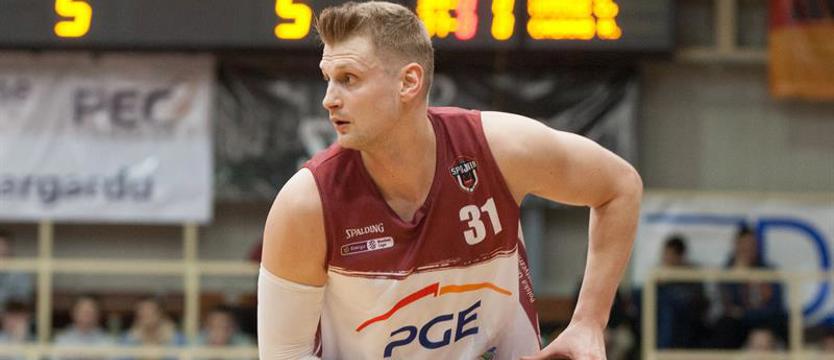 Koszykówka. Kostrzewski na kolejny sezon