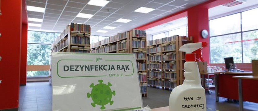 Miejska Biblioteka Publiczna w Szczecinie. Filie otwarte, książki w kwarantannie