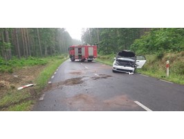 Kobieta i dziecko ranni w wypadku na drodze Nowe Warpno - Dobieszczyn