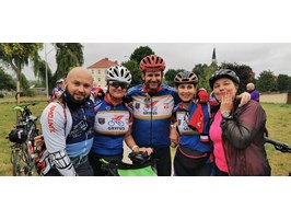 Szczeciński Gryfus wznawia rowerowe rajdy i pomaga dzieciom