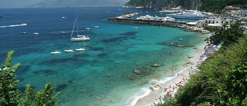 Tłumy turystów na Capri, burmistrz prosi policję o pomoc