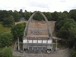 Teatr Letni – burzenie dla budowania