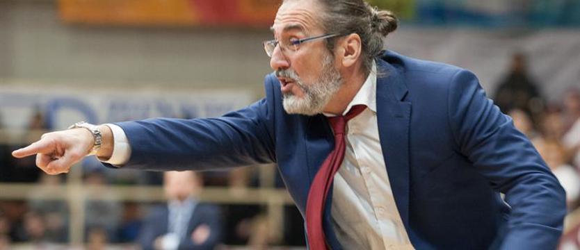 Koszykówka. Spójnia prawie w komplecie