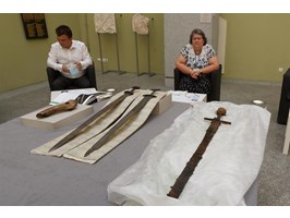 Sensacja archeologiczna! Średniowieczny miecz znaleziono w Odrze