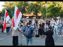 Szczecinianie na placu Lotników okazali wsparcie Białorusinom