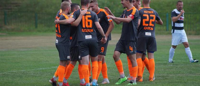 Piłka nożna. Hutnik nie zwalnia tempa, siódma wygrana