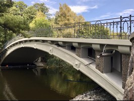 Mostek nad Rusałką po remoncie