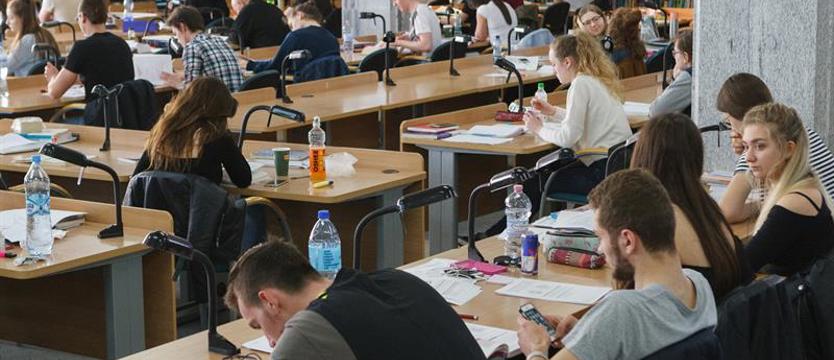 Kalendarz roku szkolnego – czas nauki i czas odpoczynku