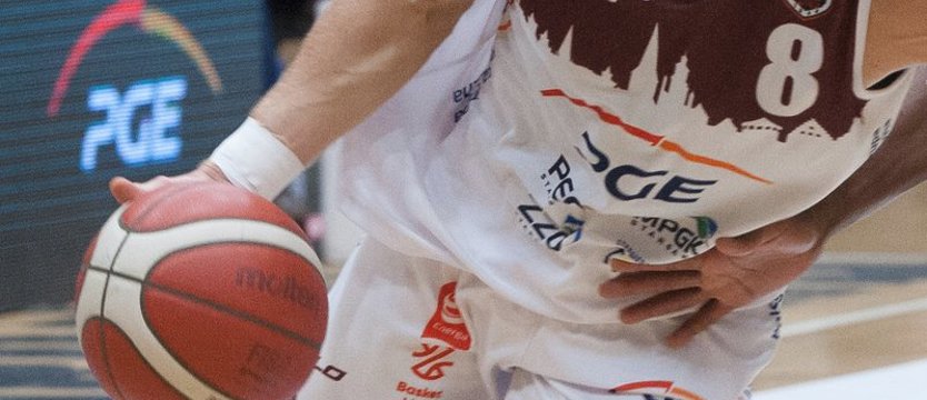 Koszykówka. Zwycięski debiut Raczyńskiego