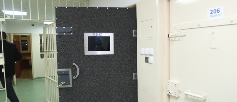 Dubieniecki pozostanie w areszcie