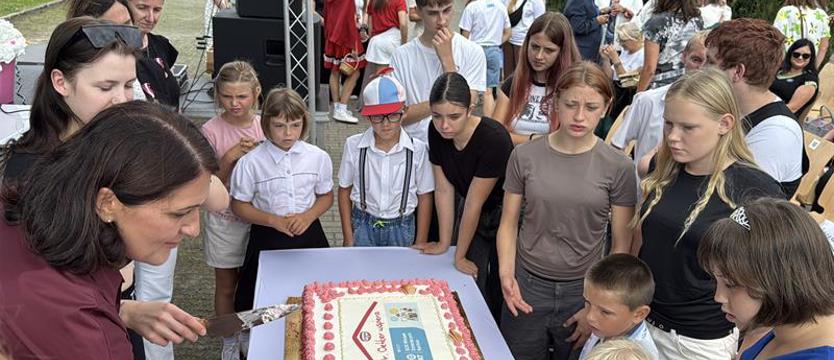 „Uczyliśmy się wszystkiego razem”. 20 lat SOS Wioski Dziecięcej w Karlinie