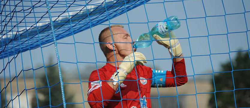 Piłka nożna. Błękitni przegrali w Mielcu