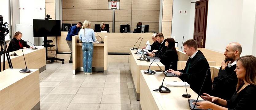 Wezwanie ostatniego świadka. Dostał, co chciał: przelew na 10 tysięcy złotych