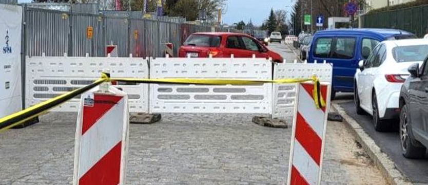 Znowu zamykają ulicę Unii Lubelskiej. Jak dojechać do szpitala?