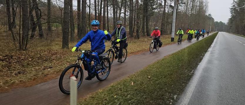 Noworoczny Rajd Rowerowy nad jezioro Świdwie. To już tradycja