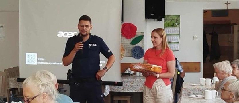 Przestroga przed wnuczkiem. Policja wyprzedza oszustów