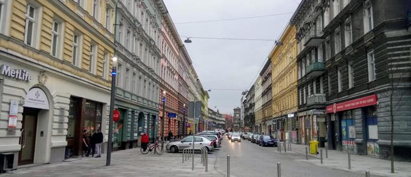 Najprostsze, ale nie najlepsze? PiS (częściowo) na NIE dla (czasowego) zamknięcia