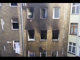 Pożar w kamienicy przy ul. Jagiellońskiej w Szczecinie. Jedna osoba nie żyje