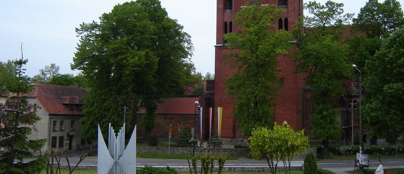 Ponadstuletnie podręczniki trafiły do muzeum w Kamieniu Pomorskim
