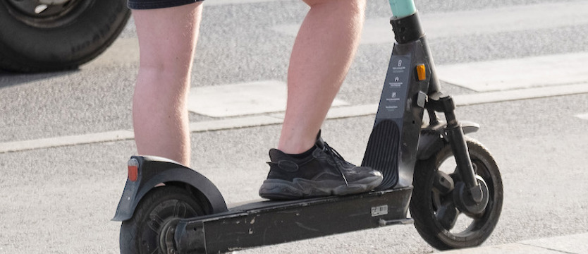 Z promilami na hulajnodze. Odpowie przed sądem