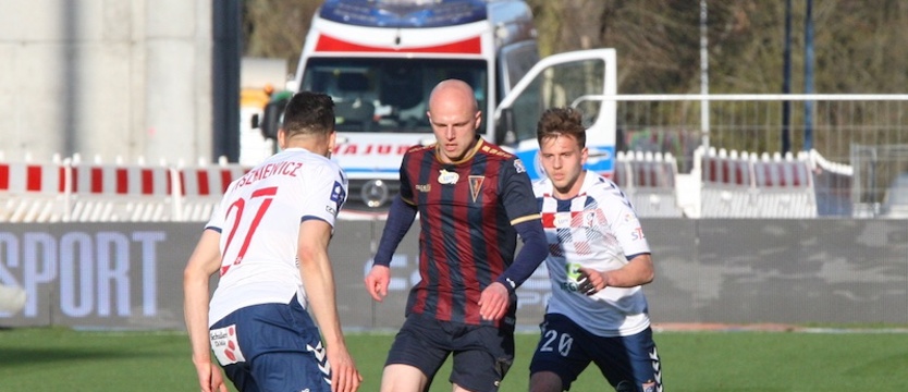 Piłka nożna. Pogoń wygrywa, czyli podium mamy, na mistrza czekamy!