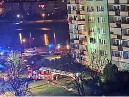 Jedna osoba nie żyje, 37 ewakuowanych w nocnym pożarze
