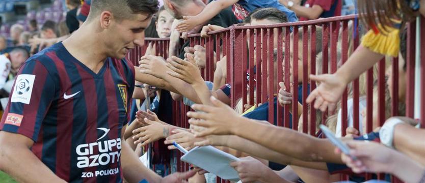 Piłka nożna. Pogoń wygrywa na jubileusz Drawy (FILM)