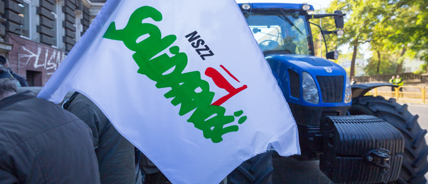 Felieton: Ustawiali, czy też nie?