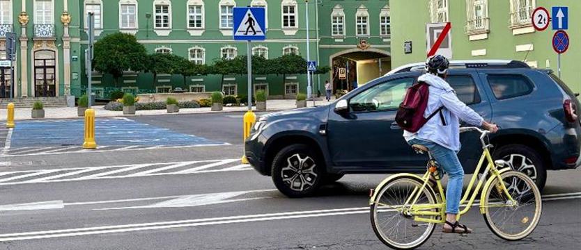 Rejestracja pojazdów dłużej w wakacje