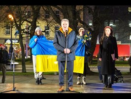 Szczecin solidarny z Ukrainą. Prezydent Krzystek: Dziś mamy czarny czwartek