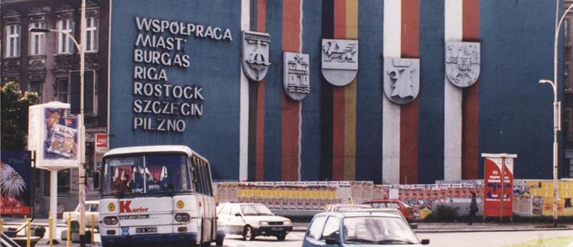 Jak się zmieniał Szczecin?  Plac Sztywnych albo Johna Lennona