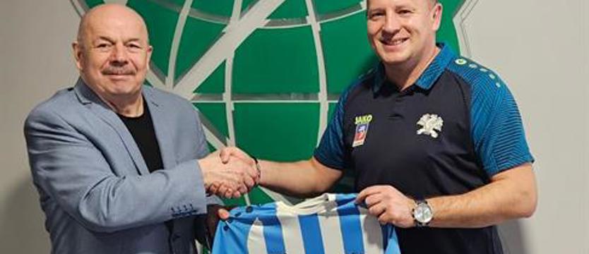 Piłka nożna. Świt z firmą C.Hartwig 