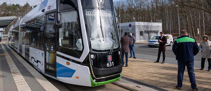​Gamma oficjalnie pokazana. Pasażerowie wsiądą do nowych tramwajów w sobotę