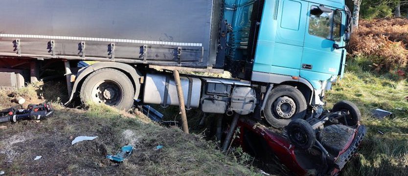 Śmiertelny wypadek z udziałem nauki jazdy koło Przybiernowa