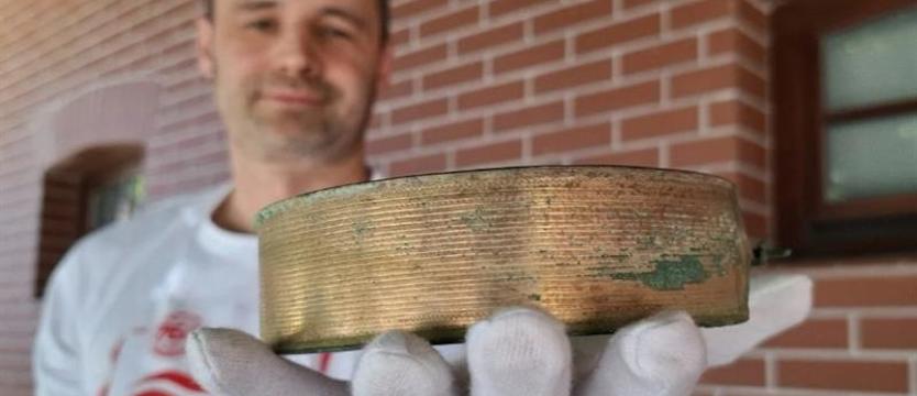 Wykopał skarb sprzed 3 tys. lat. Myślał, że to okucie od wiadra