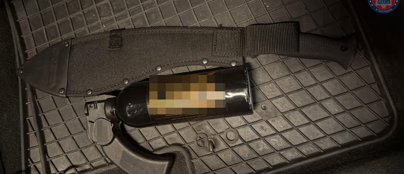 Maczeta i gaz pieprzowy. Policja zatrzymała agresywnego 22-latka