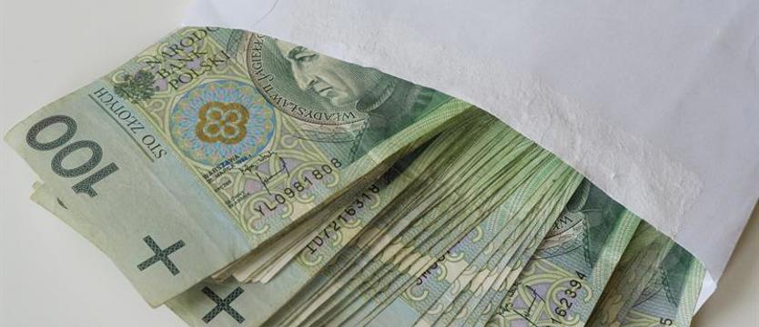 Znów 20 tysięcy trafiło w ręce oszustów