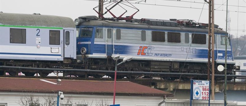 PKP Intercity: dodatkowe połączenia i więcej miejsc w pociągach