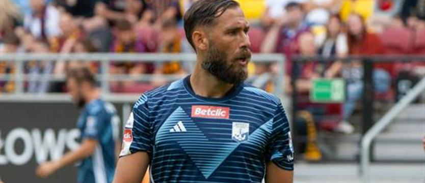 Piłka nożna. Sensacyjny remis Kotwicy