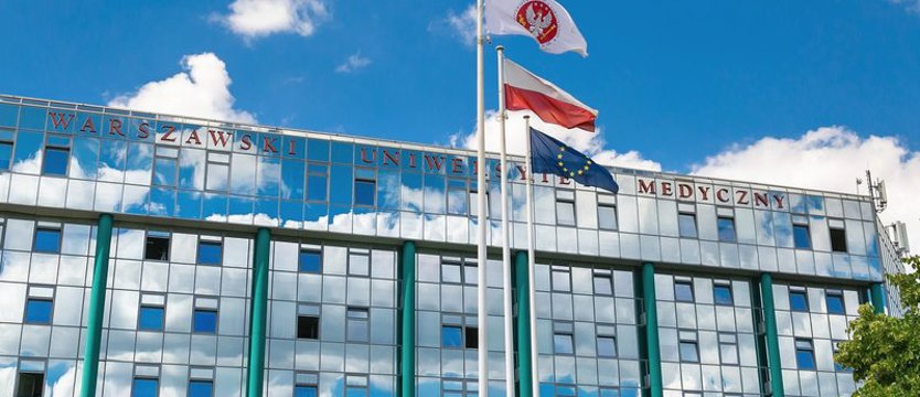 Rektor WUM przeprosił za nieprawidłowości w szczepieniach