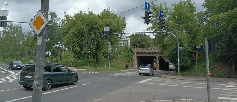 Zmiana organizacji ruchu na ul. Warcisława będzie później