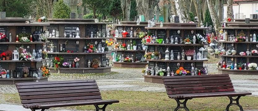 Kłopot z kolumbariami. Zmieniają warunki przetargu