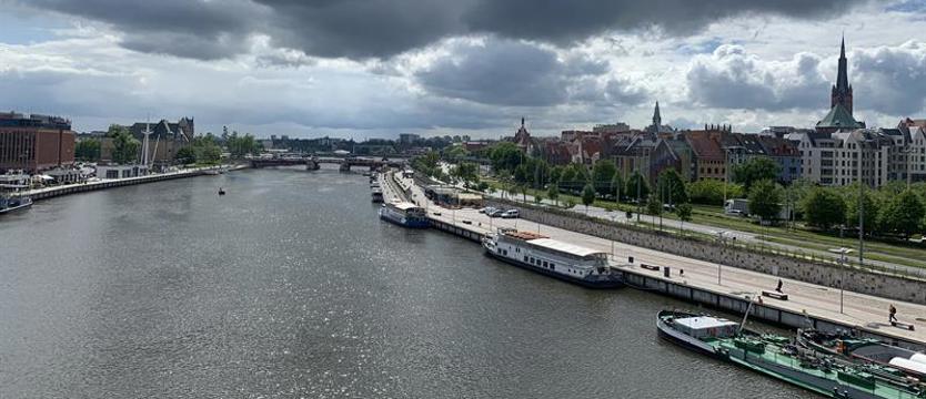 Wojewoda: "Na Odrze nie dzieje się nic złego"