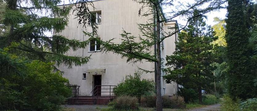 Dla wytchnienia i schronienia. Police umawiają się ze stowarzyszeniem na usługi społeczne