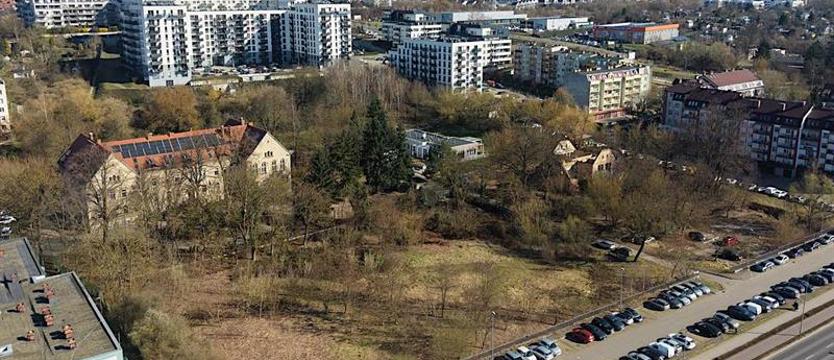 Park z marzeń, życzeń i konsultacji. Blisko, czyli „za Murem”