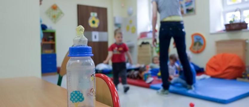Decyzja o przerwie wakacyjnej w przedszkolach trudna dla rodziców