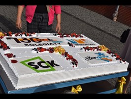 W Stargardzie świętowano 730-letnie urodziny kolegiaty. Po zabawie był 30-kilogramowy tort