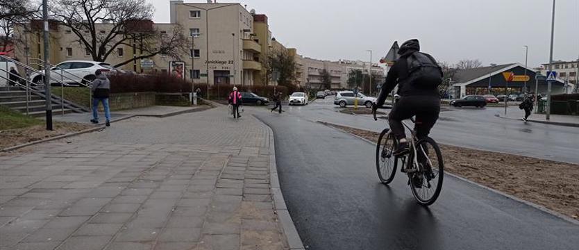 700 metrów dla cyklistów. Wzdłuż ul. Zawadzkiego w Szczecinie