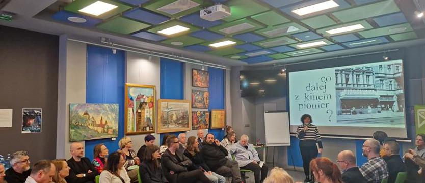 Debata ekspertów. Jaka przyszłość Kina Pionier?