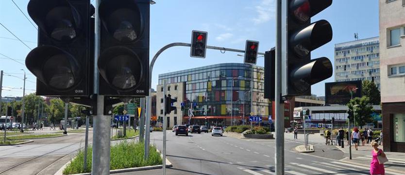Ciemno i bez tramwajów? Drogo, coraz drożej